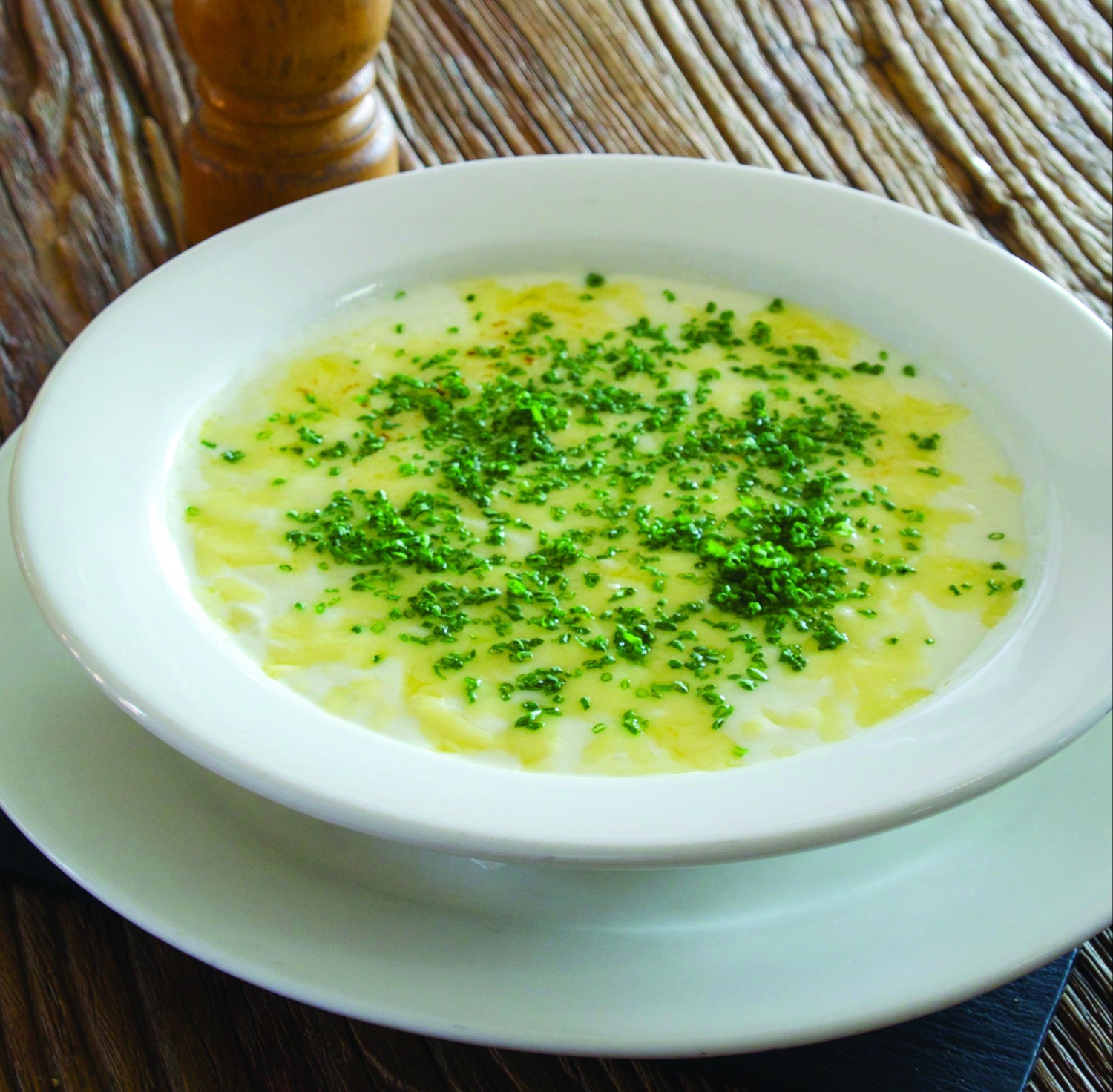 Cauliflower Soup with Collier’s Cheddar Cheese & Chives